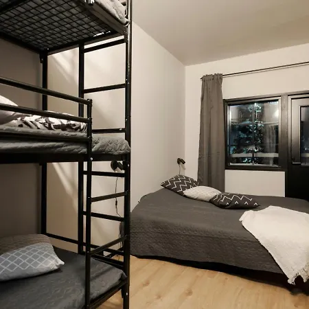 Spacious For 9 With Sauna